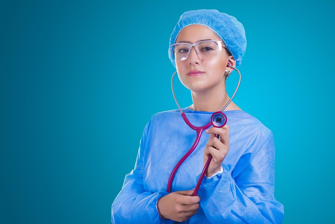 Is LASIK Surgery Safe? Risks, Success Rate & Safety Guide 2026